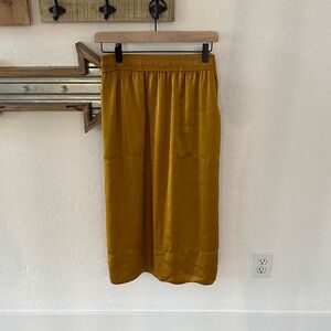 Theory Elegant gold Mustard Yellow midi Skirt with slits